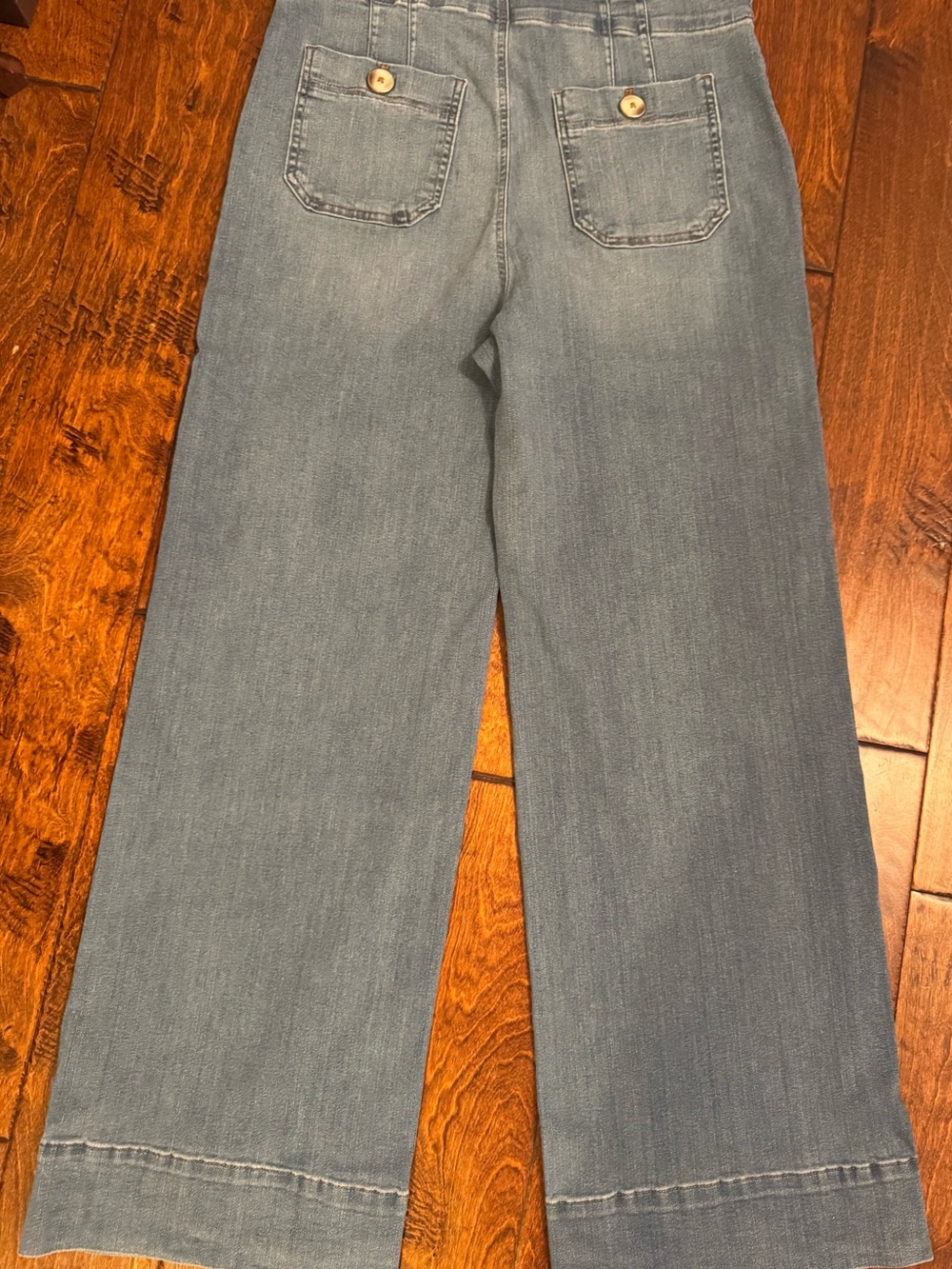 Chico's Light Blue Wide-Leg Denim Jeans Pull On 10R Patch Pockets - Picture 5 of 10